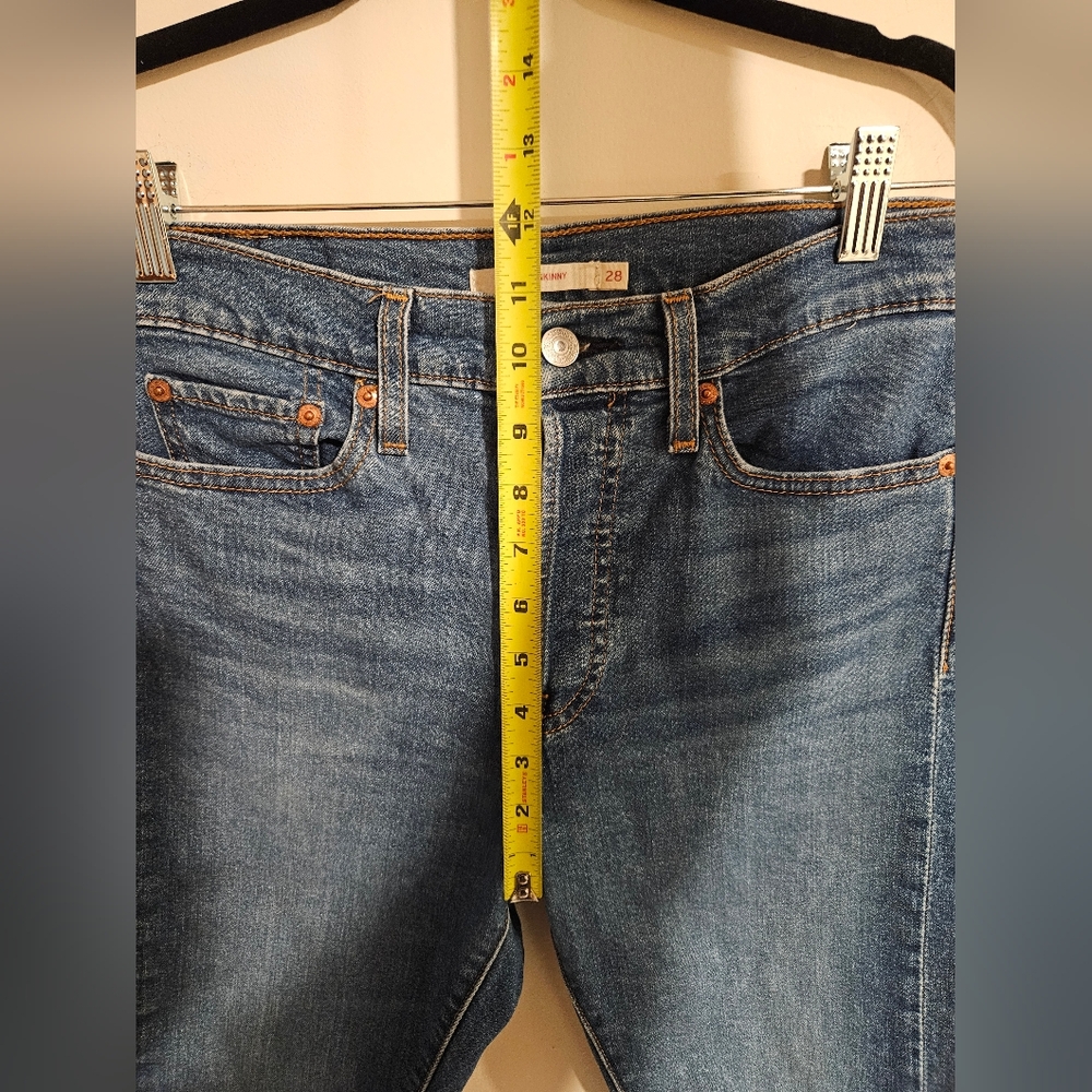 Levi's Wedgie Jeans - Picture 4 of 8